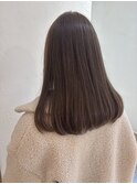 オリーブベージュカラー