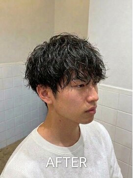 ジェットブラックキューサンロク(JET BLACK 936) 若白髪の悩み、カラー×緩ツイスパで洗練スタイル