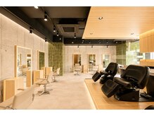 メイキー 本厚木(MA-IKI)の雰囲気（落ち着いた上質な施術空間《レイヤー/本厚木》）