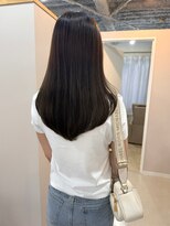 カミエ(kamie)&nbsp;透明感のあるグレージュロング×上質な艶感
