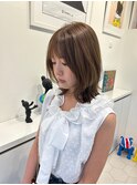 外ハネミディアムレイヤー×ベージュブラウン