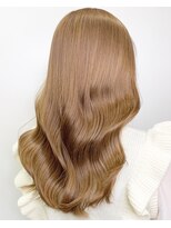 メーヴェ(Mowen) mowen 南堀江ミルクティーベージュxアディクシーxラフウェーブ