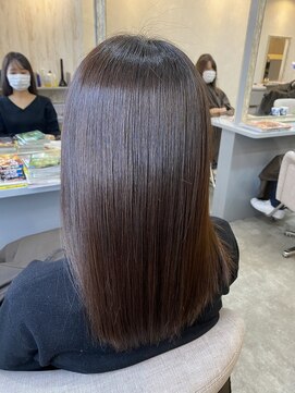 ジーナ 銀座(Zina) カーキグレージュ*こなれヘア*透明感*丸型【Zina銀座】