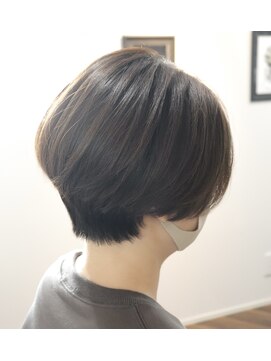ウィスカーヘアー(whisker hair) ダークアッシュハンサムショート