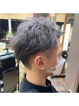 エムウィッシュ(M Wish) ハイトーングレーカラーメンズカット/ブリーチ/シルバーアッシュ