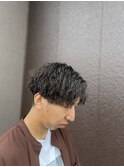 センターパート×ツイストパーマ