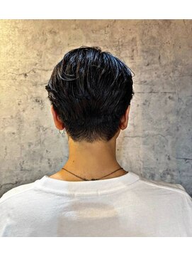 ウィローズ(WILLOW'S) メンズナチュラルセンターパートニュアンスパーマ毛流れ重視