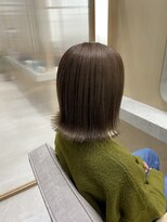 ジーナ サンシャイン通り池袋(Zina)&nbsp;外はねボブ　艶ミルクティーベージュ