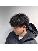 ウェーブで動きを出す波巻きパーマ