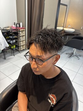 アイズ 海老名(AIZU) ツイストスパイラルパーマ ツイストパーマ メンズパーマ 眉毛