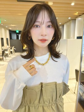 クィーンズガーデンバイケーツーギンザ(QUEEN’S GARDEN by K two GINZA) ミディアム/レイヤーカット/くびれ/顔まわりカット