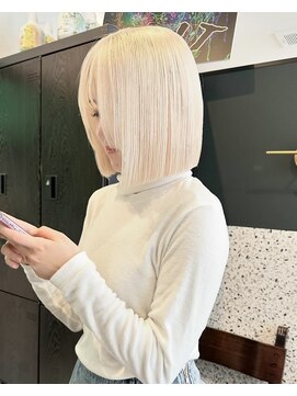 パレット 難波(Palette) ホワイトブロンド/ホワイトブリーチ/ケアブリーチ/エンドカラー