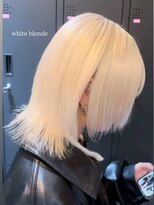 ベレーザ 渋谷(BELEZA)&nbsp;17634ホワイトアッシュシャンパンベージュミディアムレイヤー