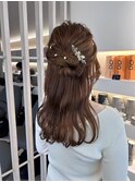 上品で華やかな大人ハーフアップ
