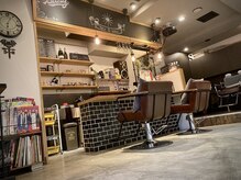 ブラッツ(BLATZ)の雰囲気（カフェバーの様なカウンターが隠れ家プライベートサロン♪）