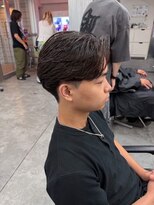 フィフスワン(fifth one) 毛流れフェザーパーマ