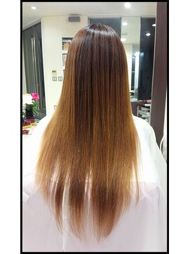 メタ(META) カット　＋　ハイブリッド縮毛矯正（ストレート）