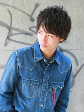 ランティス(LANTiS) ナチュラルな束感のミディアムショート