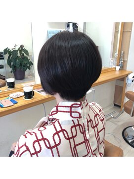 ミミ ヘアーサロン(Mimi) 横顔美人ショート
