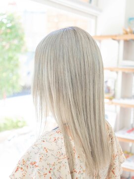 カノン(kanon) 【kanon松戸】関根マサヒロ　ホワイトベージュ