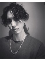 クラック(Crack) 黒髪センターパート☆ツイストスパイラルパーマ