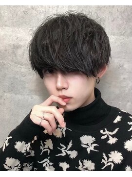 シン(syn) 前髪長めマッシュ