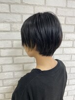 アッシュ 稲田堤店(Ash) イヤリングベージュ×ショートボブ