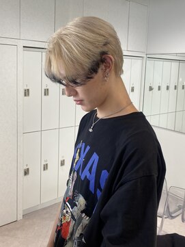 ユーフォリア 渋谷グランデ(Euphoria SHIBUYA GRANDE) エンドカラー　メンズハイトーン　ホワイトカラー　MOMO