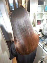 ストレートを行う前の髪へのダメージケア