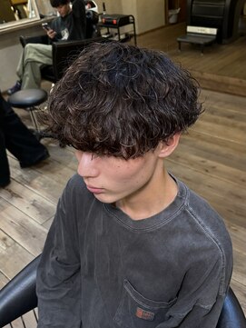 ミオ ベガ(Mio'' VEGA) 波巻きパーマ×ラウンドマッシュ