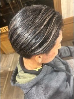 ヘアードレスビュー(hair dress V.I.E.W)の写真/ナチュラルな束感でこなれたデザインに。ハイキャリアのスタイリストが暮らしに寄り添うヘアをご提案!