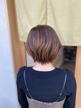 綺麗めショートボブ/ツヤカラー