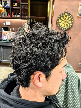 フォーコーナーズカットショップスリーセント 栄(FourCornersCutShop 3/cent) 【スパイキーショート】