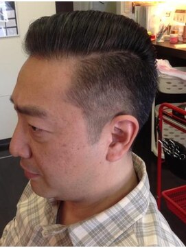 ヘアーサイ フォーメン(Hair Sai for men) ツーブロックでリーゼント風オールドスタイル