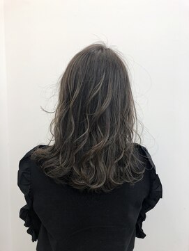 オーストヘアーリリー 京橋(Aust hair Rilly) Austカット+アディクシー×クリアグレージュ