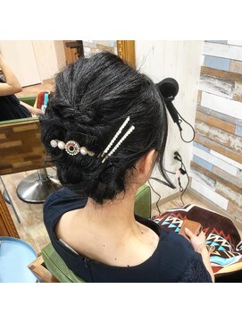 ハウオリ ヘアーワークス(Hauoli hair works) ゆるふわアレンジ