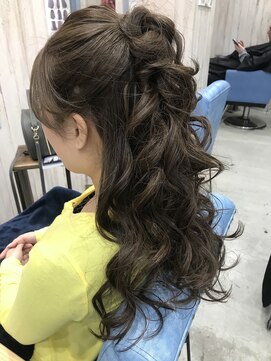 シューフルール(chou-fleur) 大人可愛いハーフアップ