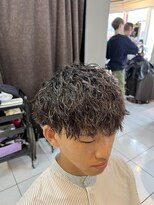 アイズ 海老名(AIZU)&nbsp;ツイストスパイラルパーマ　刈り上げマッシュ　メンズパーマ