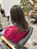 ソラ(SORA.)&nbsp;ミディアム/20代/30代/ハイライト/髪質改善/グレージュ