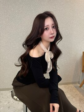 リリー(Lilley) くすみベージュ×姫カットレイヤー×韓国風巻き【ayana】