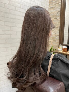 アトリエナガノ(atelier nagano) ニュアンスカラー/センターパート/ツヤ髪スタイル/ブルージュ