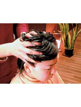 2025年の最後を飾る♪冬の乾燥で異常事態に…カサカサパサパサな頭皮と髪を癒しの和・炭酸スパが整えます♪