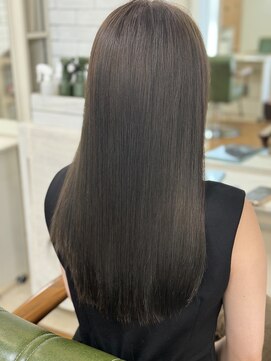 クララ タカマツ(CLALA Takamatsu) アッシュカラー