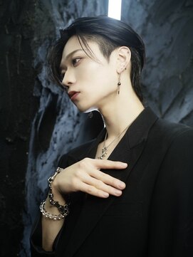 K Jingu 縮毛矯正とダウンパーマで作るかきあげシースルーセンターパート