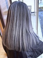 ブレイズヘアー(BLAZEhair)&nbsp;【赤み完全除去】ホワイトバレイヤージュ×ブリーチ２回