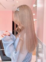 ルイ(LOUIS)&nbsp;【LOUIS】ブリーチカラーで叶う ミルクティーベージュ