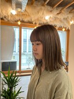 ホロル(horol)&nbsp;前髪ありのストレートミディ