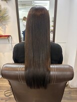 ヘアーサロン ラフリジー(Loufreasy)&nbsp;イノアオイルカラー×ボリュームダウンでまとまりのあるツヤ髪へ
