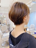 ネオリーブアイム 横浜西口店(Neolive aim)&nbsp;大人可愛い束感　耳掛けひし形小顔丸みショートボブ【近藤】横浜