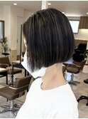 ミニボブ×細めハイライト